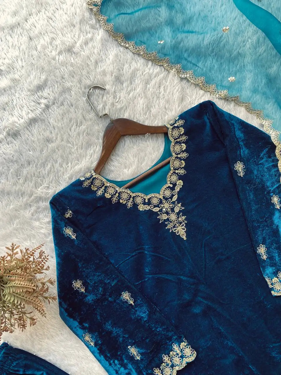 Winter Velvet Designer Kurta & Palazzo Lustraward