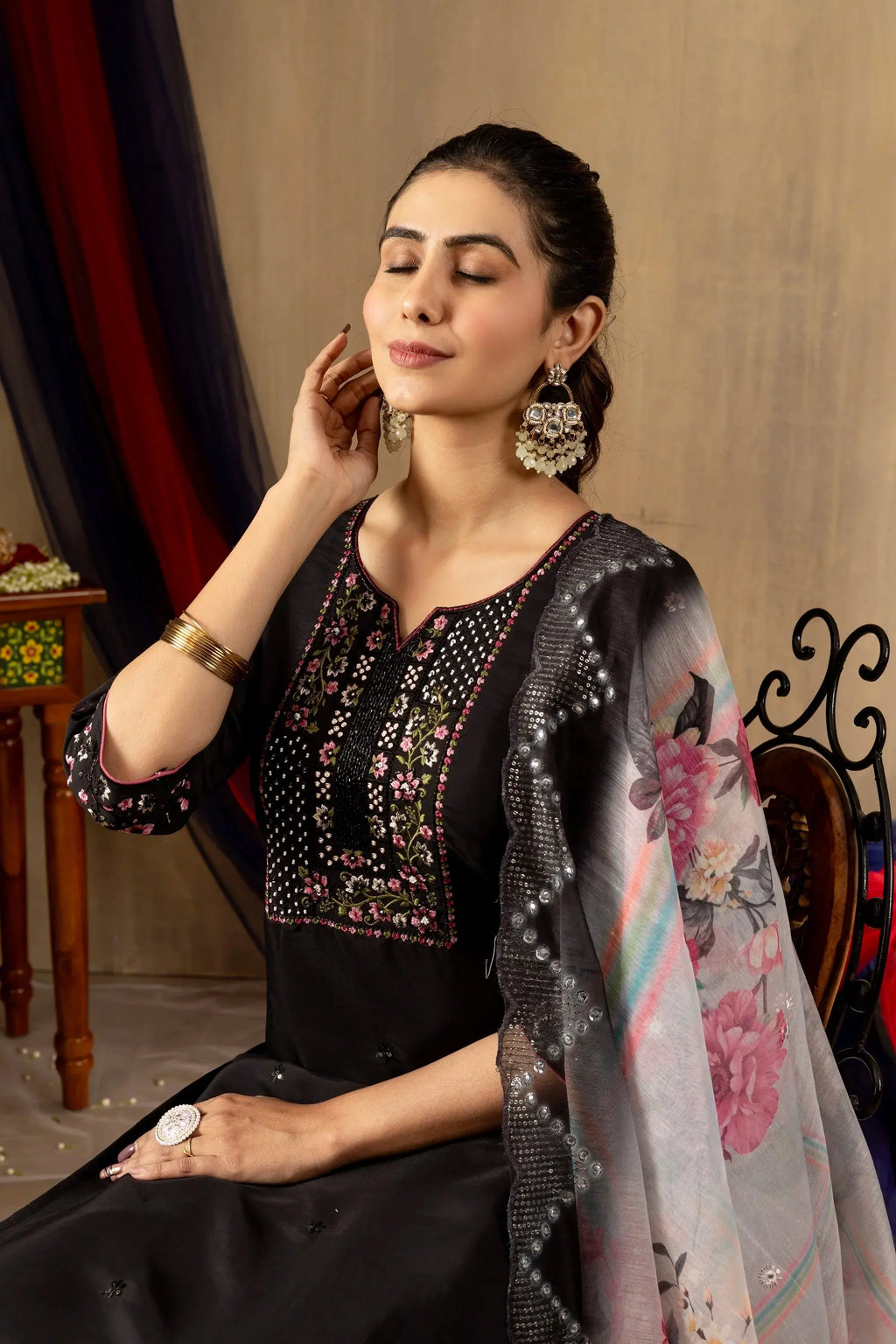 Elegant Kurti Pant Dupatta Set Lustraward