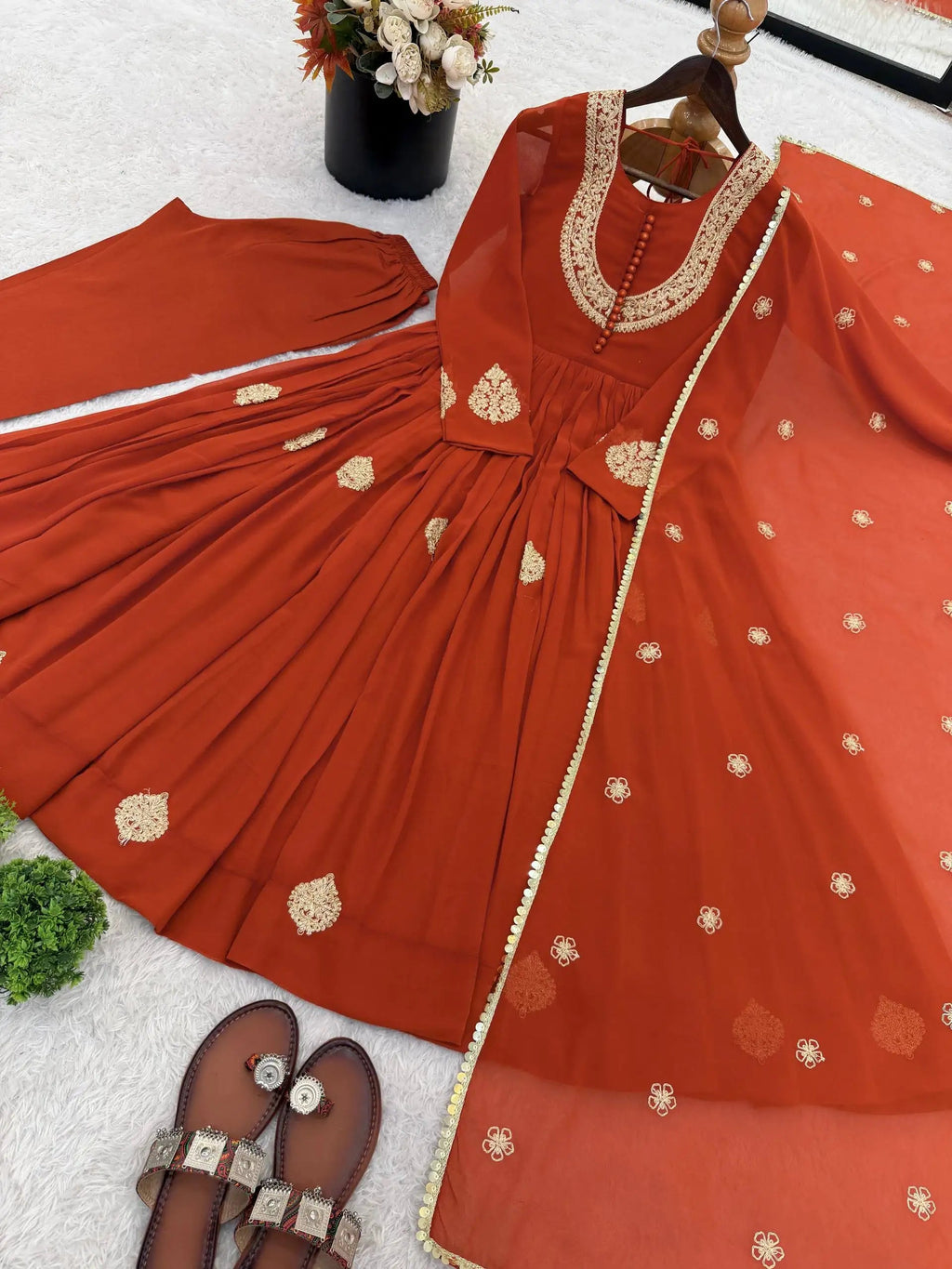 Women’s Modern Kurta/ Kurti Lustraward