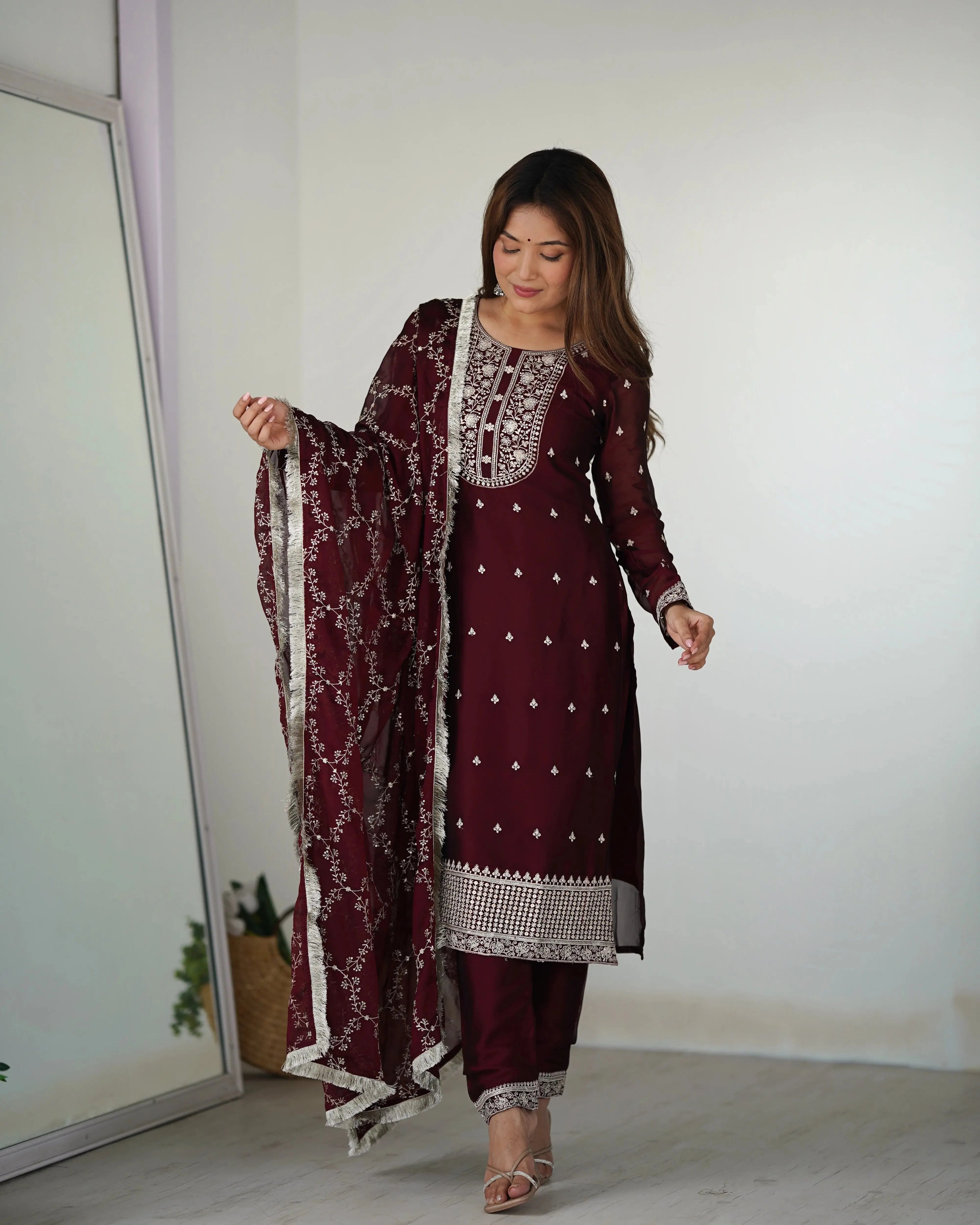 Women’s Kurti Sharara Dupatta Set Lustraward
