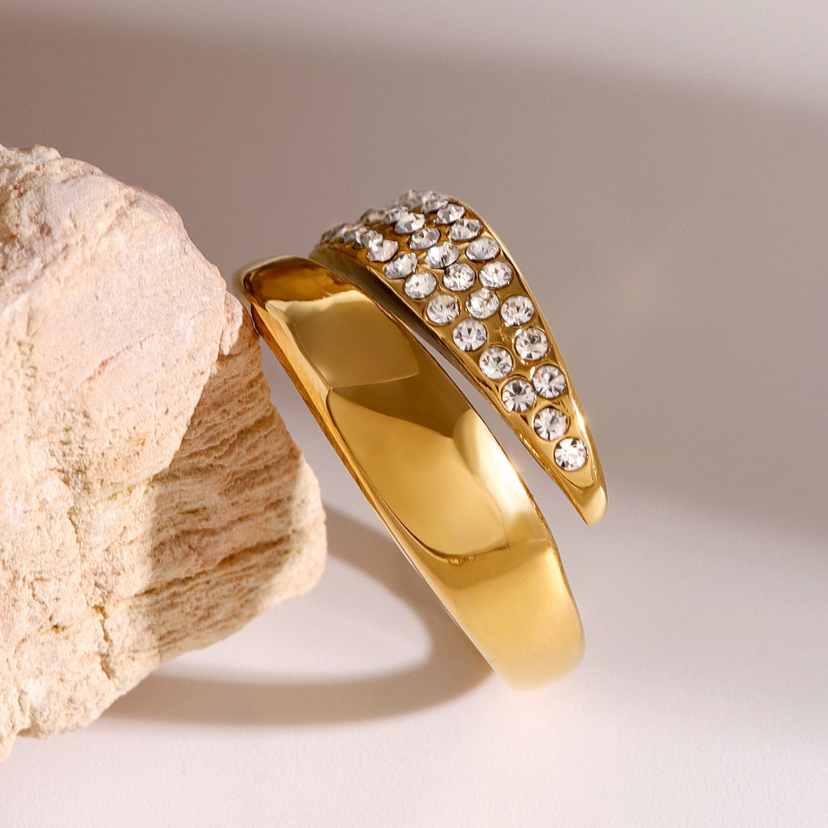 European And American-style Jewelry Electroplated To Prevent Fading Rings Lustraward